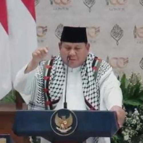 Hadiri 100 Tahun Gontor, Prabowo Disambut Ribuan Santri d Gontor Ponorogo