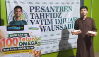 PT Berdikari Mandiri Semesta dan Ummat TV Peduli Tebar 100 Telur untuk Santri Sawaussabil Bogor