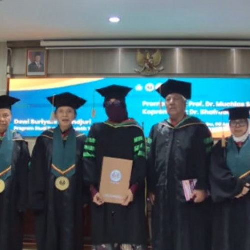 Dr. Dewi Suriyani Djamdjuri Buktikan Bahasa Inggris Bisa Menjadi Media Dakwah Melalui Buku Digital