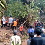 Tim Gabungan Evakuasi Tiga Warga Jeneponto Tertimbun Tanah Longsor