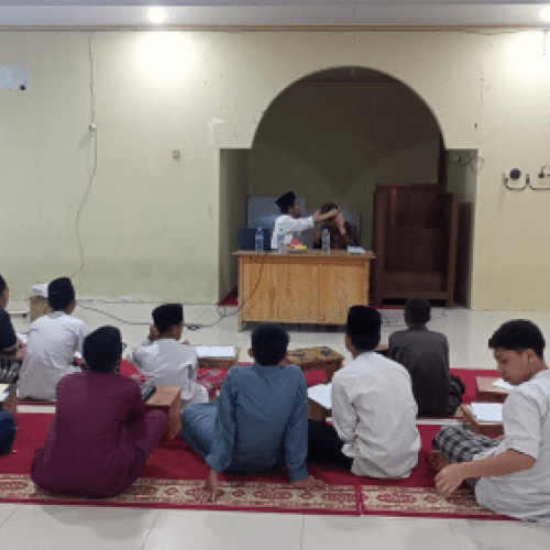 Dakwah Bilkitabah: SQ Wahdah Tanamkan Semangat Menulis kepada Para Santri