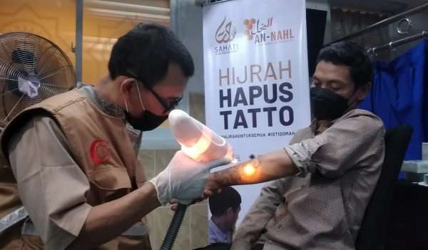 Masjid An Nahl Tamanasari Hive dan Laznas Dewan Da'wah Gelar Hijrah Hapus Tato