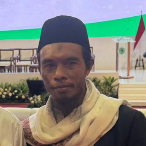 Pimpinan Pesantren Tahfidz Wahdah Cibinong DipercayaJadi Peer Reviewer Konferensi Internasional Fatwa MUI