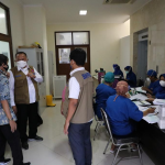 Kepala BNPB Memberikan Bantuan Untuk Posko PPKM dan Isolasi Terpusat di DI Yogyakarta