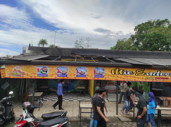 Tidak Ada Korban Jiwa Saat Angin Kencang Rusakkan 25 Rumah Warga Bangkalan
