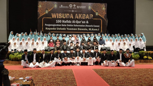 Wisuda Akbar Seratus Santri Hafiz Rumah Infaq