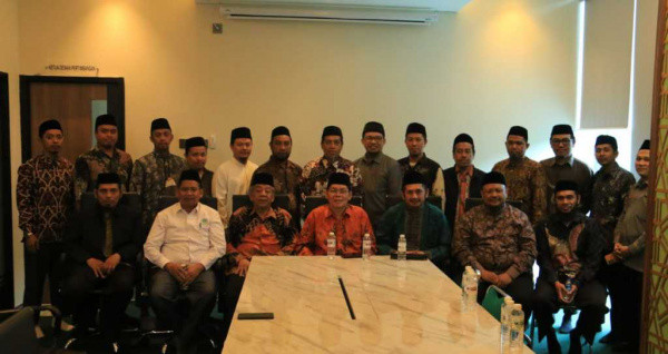Wujudkan Persatuan dan Pencerahan Umat, Dewan Syariah Wahdah Islamiyah Berkunjung ke MUI Pusat