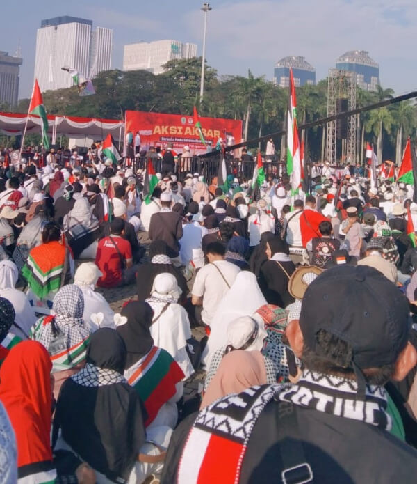 Dari Jakarta untuk Dunia,  Seruan Hentikan Genosida Gaza Menggema dalam Tiga Bahasa!