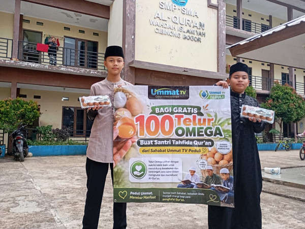 Kolaborasi Ummat TV Peduli dan DKM Al I’tisham Salurkan 100 Telur ke Ponpes Wahdah  Cibinong