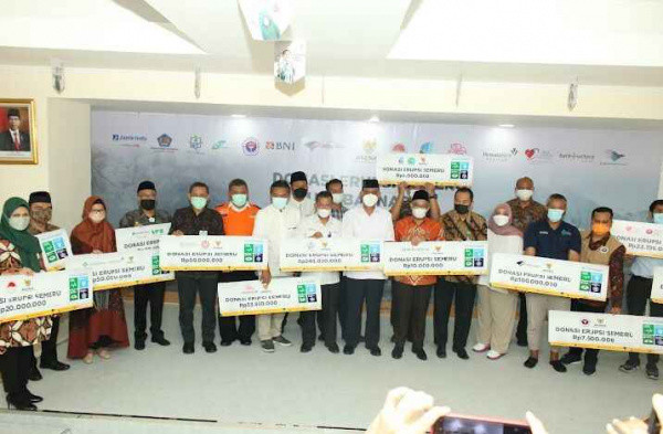 Empat Belas UPZ BAZNAS Bantu Korban Erupsi Semeru