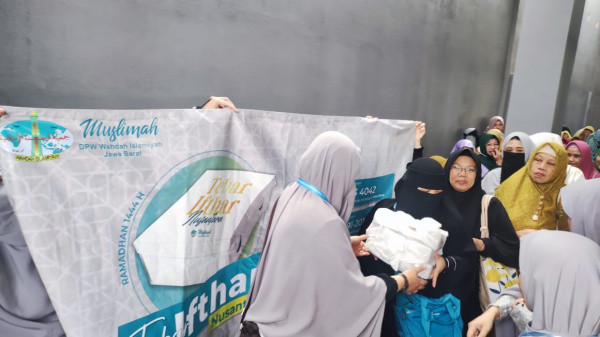 Momentum Terbaik Bangun Solidaritas, Muslimah Wahdah Jabar Gelar Kajian Muslimah dan Tebar Ifthar