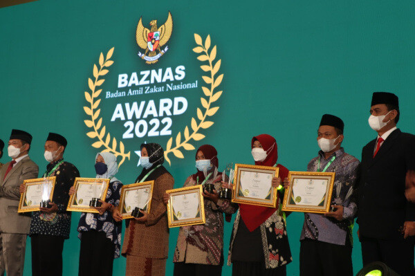 Tiga Mitra Mustahik BAZNAS Microfinance Raih Penghargaan BAZNAS Award 2022