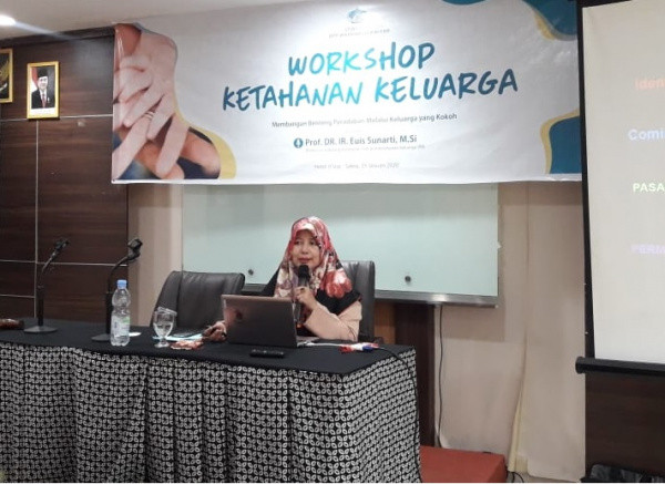 Prof. Euis Sunarti : Setiap Detik Waktu Anak Berharga