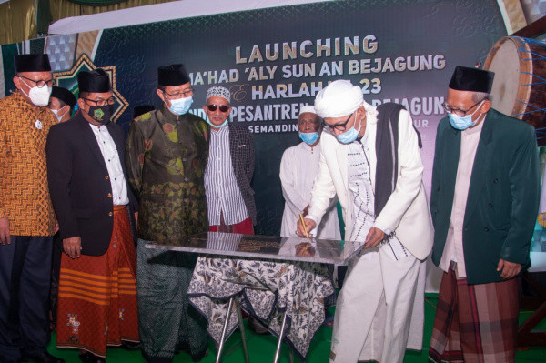Resmikan Maâ€™had Aly Sunan Bejagung Tuban, Ketum MUI Ingin Muncul Kader Solutif untuk Umat
