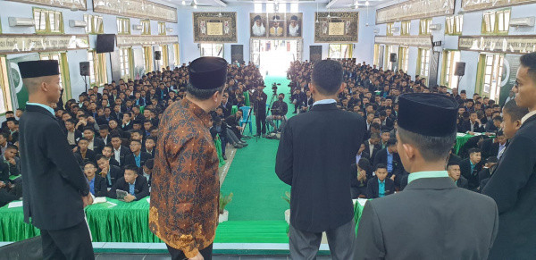 (KhatamQu) Pembekalan Santri Gontor, UBN Jadi Pembicara