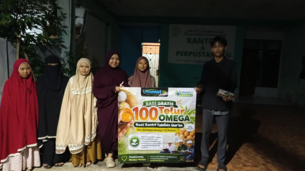 DKM Al I'tisham Bersama Ummat TV Peduli Tebar 100 Telur untuk Ponpes Tahfidz Putri Al-Badar