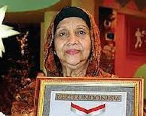 Nafisah Ahmad Zen Shahab: Ibu yang Memilki 10 Anak Dokter Spesialis, Teladan dari Palembang