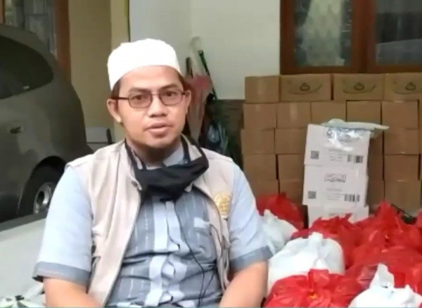 Rumah Dakwah Quran Cs Bagikan 200 Paket Sembako