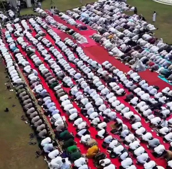 Salat Istisqa Digelar di Alun-Alun Kabupaten Bogor, Tak Lama Kemudian Hujan Turun Deras