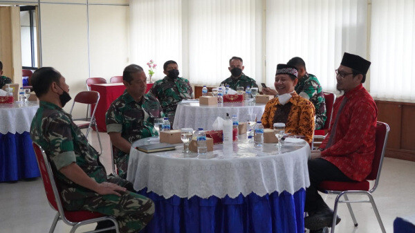 Pimpinan Wahdah Islamiyah Silaturahmi ke Pusbintal TNI