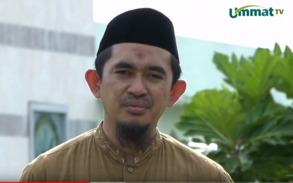 Ustadz Rahmat Abdurrahman : Manfaat Berbuat Baik