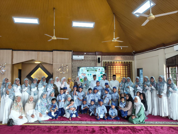 Majelis Taklim Muslimah Al I'tisham Budi Agung Selenggarakan Sunnatan Massal