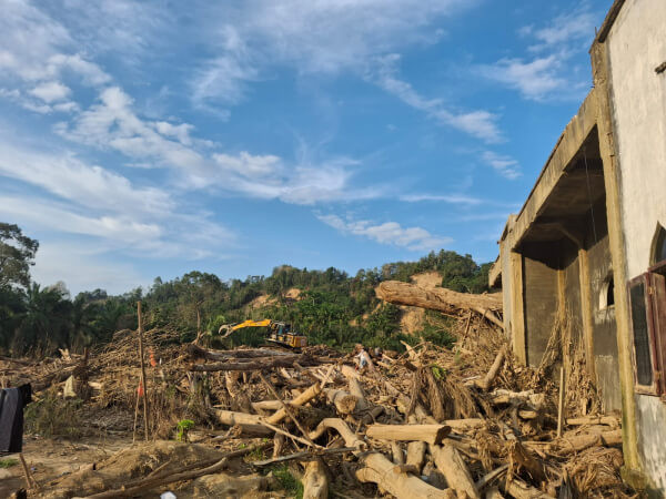 Butuh Alat Berat Lebih Banyak untuk Bersihkan Lumpur di Aceh Tamiang