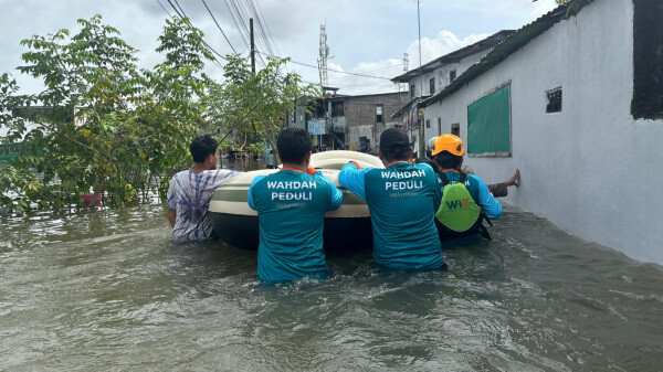 Relawan Wahdah Peduli Siaga, Banjir Makassar Rendam 2 Kecamatan