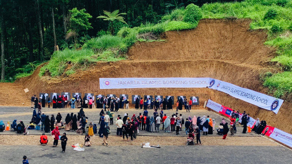 JIBS Gelar Lomba Memanah Perebutkan Piala Gubernur Jabar