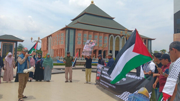 KH Bachtiar Nasir Pimpin Konvoi Solidaritas Palestina Etape ke-11, Jakarta-Kudus