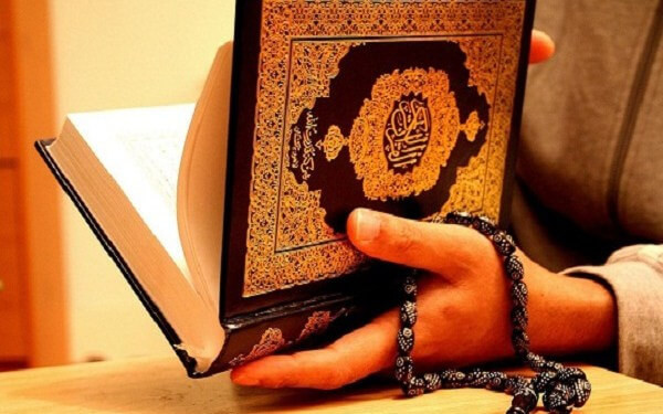 Al-Qur'an sebagai Pedoman dan Penyelamat Dunia Akhirat