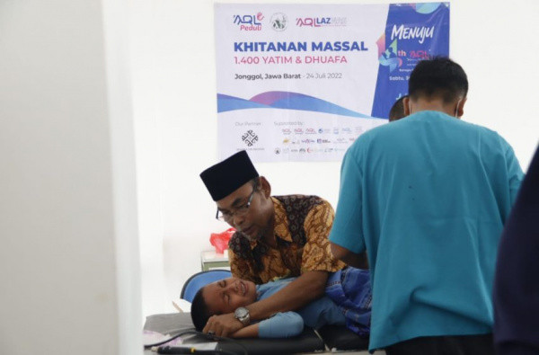 Khitanan Massal AQL Peduli, Peserta Antusias Khatam Qur’an