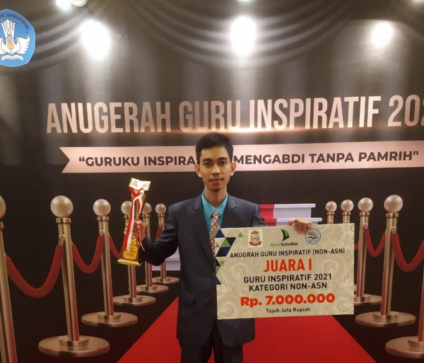 Guru Wahdah Islamiyah Juara 1 Guru Inspiratif Kategori Non ASN