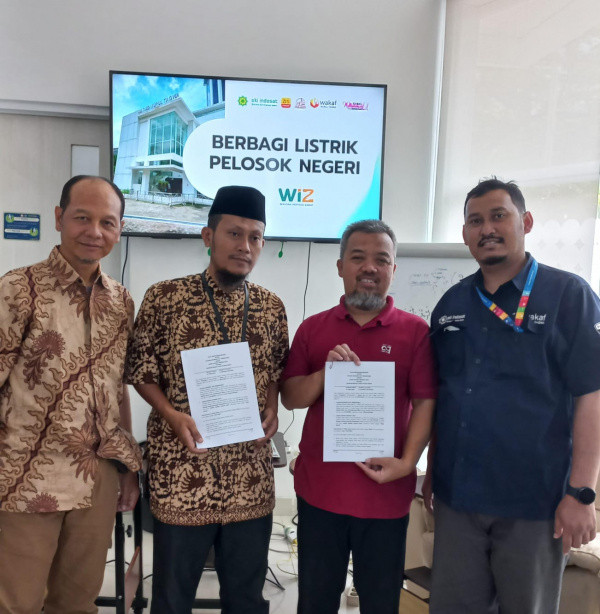 Berbagi Listrik Pelosok Negeri, Kolaborasi Laziswaf INDOSAT dan Laznas WIZ