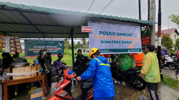Rumah Hangat WIZ Sumbar Terus Layani Warga Terdampak Banjir