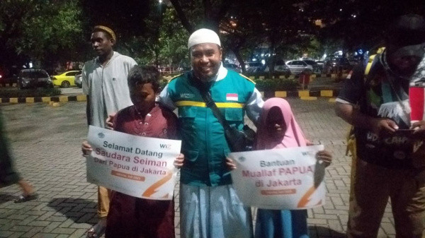 WIZ Salurkan Bantuan Simpati Untuk 19 Pemuda Muallaf Papua