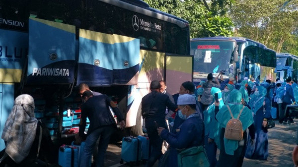 Lepas 419 Jemaah Umrah, Kemenag: Patuhi Prokes, Pandemi Belum Berakhir