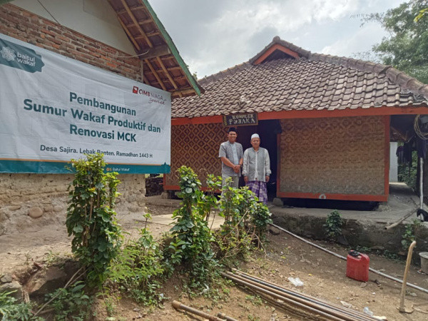 Baitul Wakaf Bangun Sumur Air Bersih di Pesantren Riyadhul Badi'ah Lebak