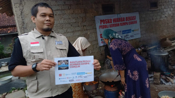 MKI Babeh Haikal Salurkan Donasi Korban Gempa Cianjur Melalui Jurnalis Filantropi Indonesia