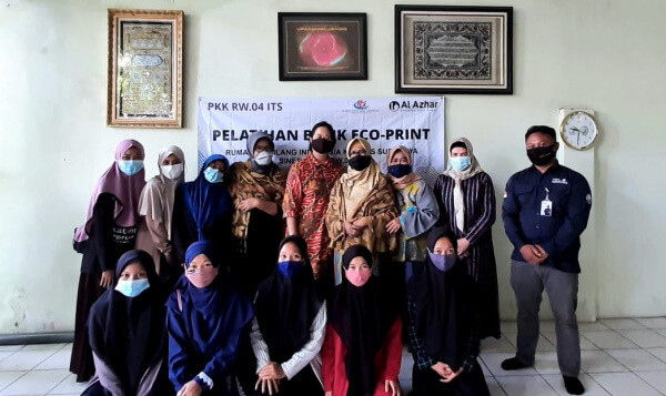 Santri RGI Surabaya Ikuti Pelatihan Ecoprint, Ciptakan Produk Fashion Ramah Lingkungan