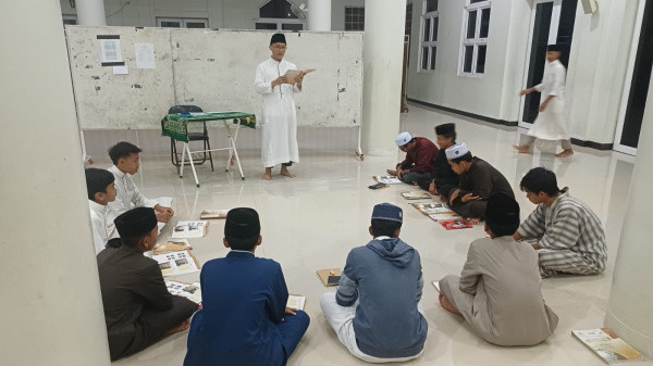 PPTQ Wahdah Islamiyah Gelar Karantina Bahasa Arab Bersama Mahasiswa PPL I’dad Mu’allimin