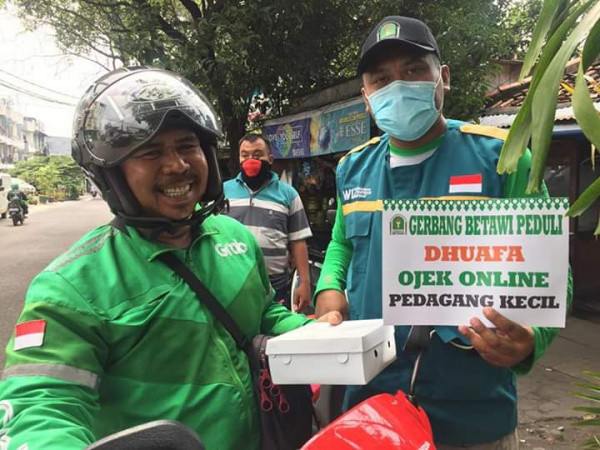 Gerbang  Betawi  Berbagi Untuk Dhuafa Dan Ojek Online