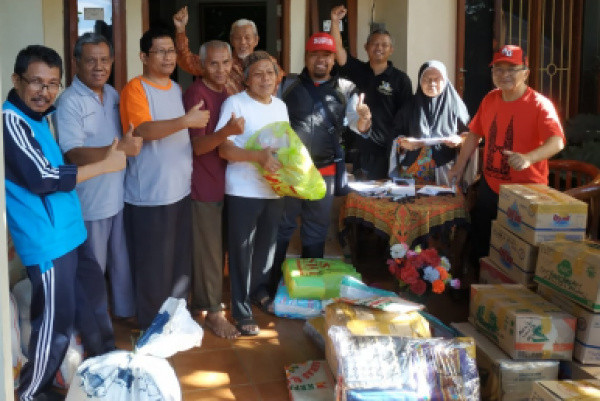 Warga Perumahan Budi Agung Bogor Bantu Korban Longsor di Dua Desa