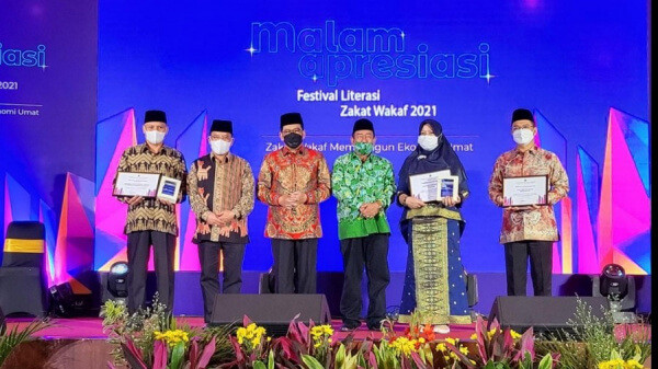 Kemenag Beri Apresiasi pada Penggiat Zakat dan Wakaf