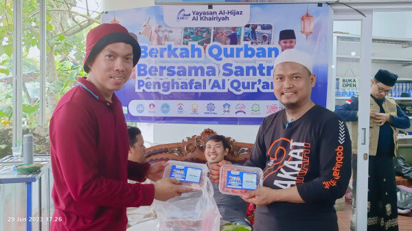 Yayasan Al Hijaz Depok Berqurban Bersama Yatim dan Penghafal Qur'an