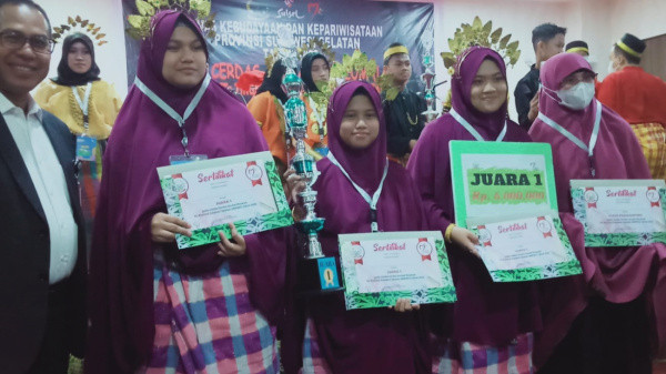 Kembali Sekolah Wahdah Sabet Juara 1 LCCM Tingkat Propinsi