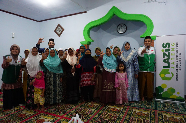 Lazis Jateng dan  Pesantren Kasepuhan Raden Rahmat, Bina 800  Lansia Kabupaten Semarang