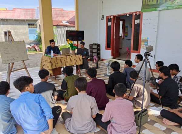 Ketahanan Pangan di Pondok: Al Muyassar Gowa Gelar Sharing Session Mengelola Kebun