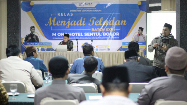 DEA Kembali Naikkan Semangat Pembina Pesantren Melalui Kelas Teladan