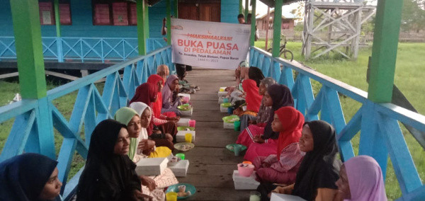 Berbagi Buka Puasa Bersama Anak-Anak Binaan Daâ€™i di Pedalaman Papua Barat